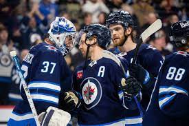 Kyle Connor scorer et hattrick